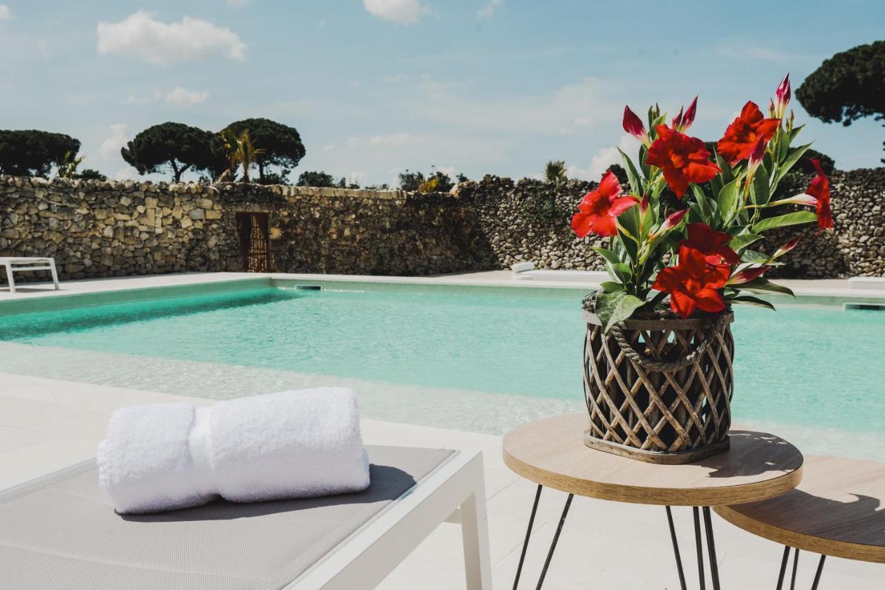 Masseria Paralupi Bed & Breakfast Lecce Bagian luar foto