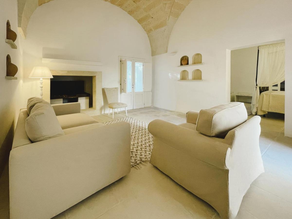 Masseria Paralupi Bed & Breakfast Lecce Bagian luar foto