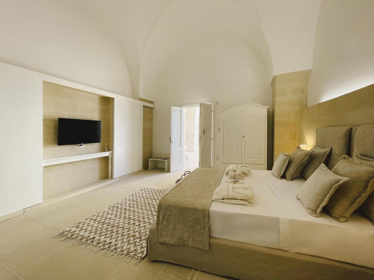 Masseria Paralupi Bed & Breakfast Lecce Bagian luar foto